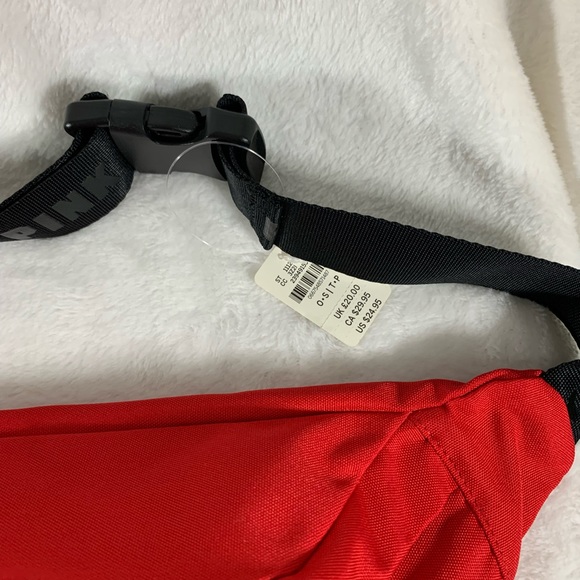 VS PINK Fanny Pack - Picture 2 of 4